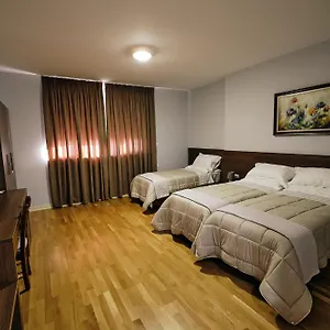 *** Hotel In Center Albânia
